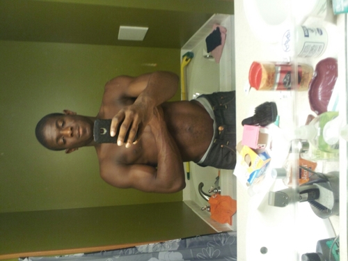 20 years old | taken | $$$ | Proud Father | Stongly loves @QueenBee_Duh | Follow me....