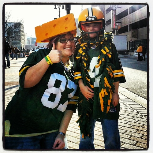 Livng the dream in Canada. From B.C. I love the ocean, dancing, Kokanee, Packers, & SOA..I am who I am #livelaughlove #gopackgo #soaaddict