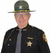 I'm here to serve and protect the twittersphere