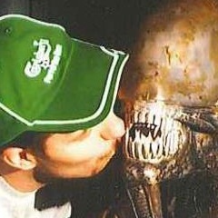 ideomatic69's profile picture. Liebe Musik, Filme, Games und natürlich das Leben :-) Nicht vergessen, feines Essen und Trinken.