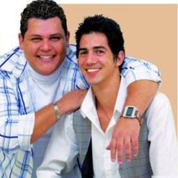 Fã clube Douglas e Leon 
BH http://t.co/YMKUUVT4
Video clip Oficial http://t.co/mcZrpmrR