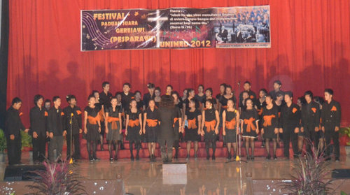 Paduan Suara Mahasiswa Seni Musik 2010 Universitas Negeri Medan :) || admin : @ompungboru