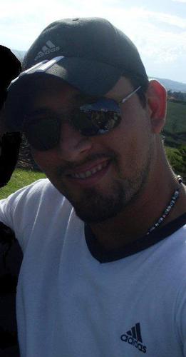 hernandariobaez's profile picture. 