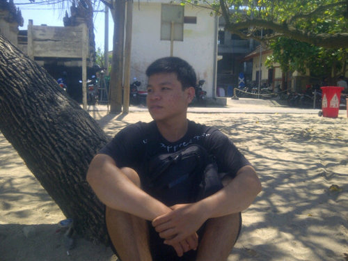 asenk_24's profile picture. Like the ordinary people..simple..but wanna make many many many friend n friendship..