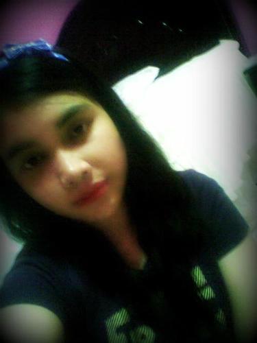 MiszYaya4's profile picture. Aku hanya insan yg lemah. hanya mampu membuat kesalahan dan mengungkapkan kata maaf.