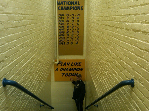 Chi Town via NY via Detroit via IU via South Bend via my Mom. Trying to love ND Football Kansas Basketball Fan( 2 Tuition Bills) Throwing Billz at KAMS I-L-L