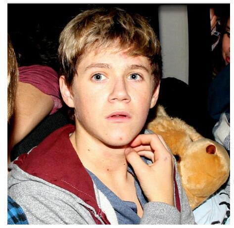 @EmelyLovesNiall timeline account :) Whoop Whoop!! Oh and @NiallOfficial is her boyfriend :*