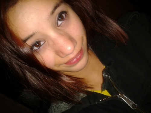 Im Bree Jebeaux , singer , dancer . i also follow back .