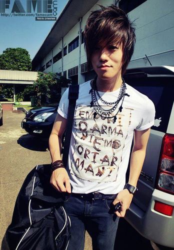 We are @Jnation_FAME from SURABAYA. always support @JJ_Fame @FAMEidol. Keep follow us ! Followed by bigboss @JJ_Fame 26.12.2011 #@ditchavella and #@eggatmtc