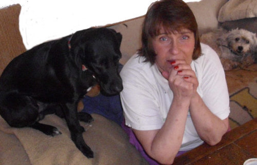 Ich bin ein lustiger Mensch der gerne liest, Tiere liebt und noch einige andere Hobbys hat.