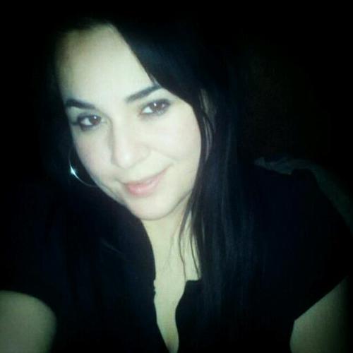 yanitzen's profile picture. 