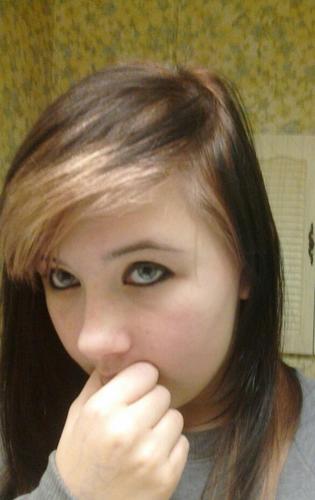 Ahoy c: I'm Paige bi 12 BVB, FIR, NSN, CYC BOTDF. Loves piercings and tattoos c: I will luffs yoou forever if yoou follow me :3