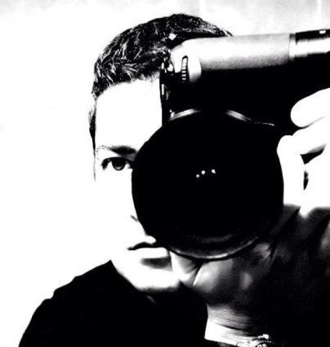 Freelance Photographer (Social and nature photography) With my works I don't pretend you to see what I saw, but to feel what I felt. Xavier Canadell