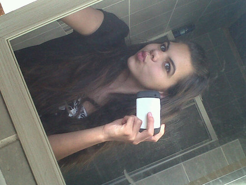 I'm sexy ;), cool, fun and love eating :D and watching movies. I love music and like to have fun with my friends!!♥. I follow back :D