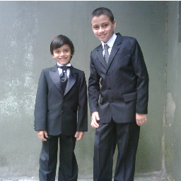 12 anos,divertido,estudioso e brincalhao
gosto de sair,jogar futebol,e fazer muitas outras coisas