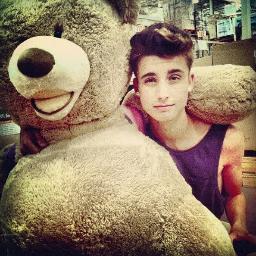 weeklychris2's profile picture. Canadian kid that enjoys making videos : ) http://t.co/XC7pyBsH 

Canada · http://t.co/nk3UjtMZ