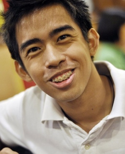 Senior in UP DIliman. :-) Hi nice to meetcha