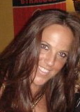 Mom to best little girl, wife to foodie and sports guy, Peloton addict @pelomindedmom, HR professional that loves to share ideas and connect with others