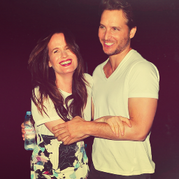 Hi I'm Kat, Peter Facinelli is literally perfect ♥ I breath, eat, sleep, and live for this man. Peter followed me on the 4th of November 2012 ♥♥♥