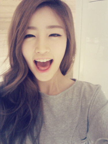 @PHP_RPEnt. 치치's 백소영. chi-chi's lead rapper & main dancer. 92lines. as warm as the sun, as brave as a bear