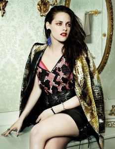 (21&up rp single ) i live with my farther Charlie I go to Forks high school i actually just moved back after leaving with my mom when I was 3