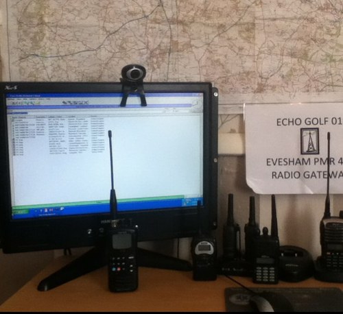 work for #nhs. stomchasing.astronomy.radio coms.and run #Evesham UHF CB radio gateway #callsign Echo Golf 01 @Evesham_wx