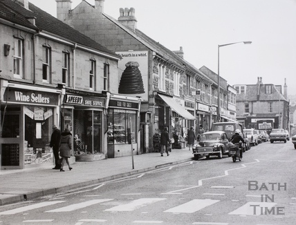 Welcome to Bath's community bookshop. Read quick honest reviews here with no hogwash. Call us on 01225 427722 to reserve a book or order one for the next day.