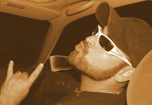 icuezlee's profile picture. 