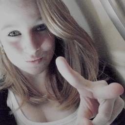 Ciumenta, insuportavel, idiota, besta, boba. ♥
Música, Rammstein, som alto, pizza, coca, familia, not, saveiro ♥