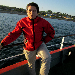 Estudiante de Ingeniería en Contrucción, hincha de Universidad de Chile. Persona muy alegre y simple.