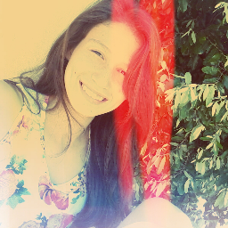 - Ideal seria que todas as pessoas soubessem amar, o tanto que sabem fingir.
blog : http://t.co/wQ4mDvki      *---*