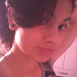 ( Adrianne Vieira )