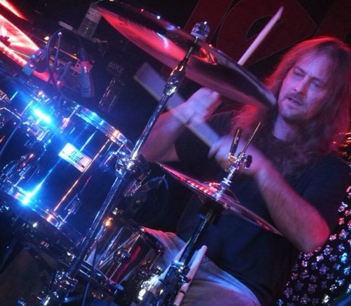 Father, pilot and drummer for Twitch!