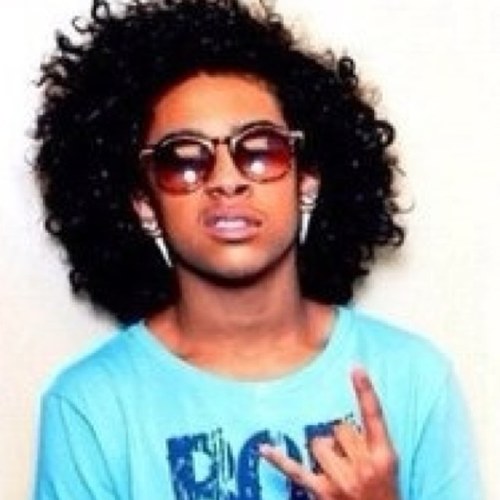 Hey wats up. follow meh and i'll make sure to follow you. 1-4-3. Buy our album, #1 girl on Itunes......;1 prince