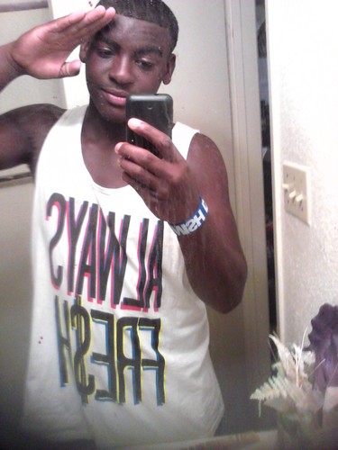 Im 15 years old and single and follow me and i follow you