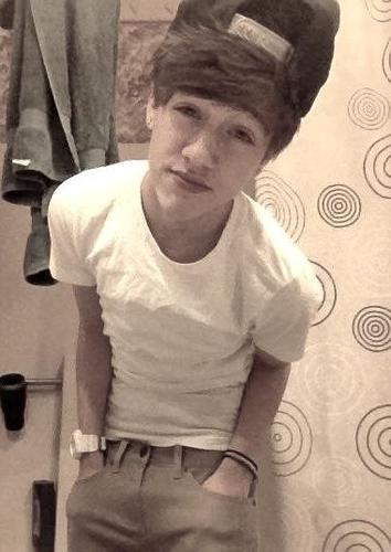 sirfakestbu's profile picture. backup for @sirfakest