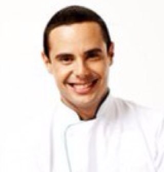 Chefe de cozinha / personal chefe / chefe na tv / morando nos Estados Unidos.