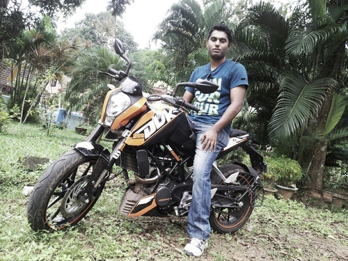 m jus kinda intrstd n frndz . so if ya guyz wanna kno mor bout me .find it out 4rself , adios gygz ...vastla amigo
