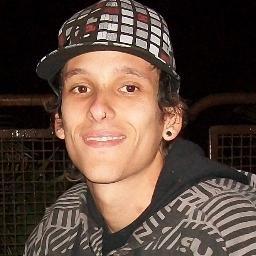 Baterista e compositor da banda Invibe de Santos pra quem não conhece acessem esses links!

http://t.co/w60yvgGg