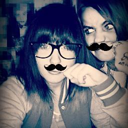 hey our names is Elin and jello we are two jedheads from sweden and we love @planetjedward