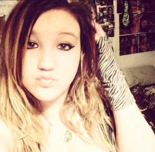 R5 Is The Reason I'm Happy.I'm Kelsei Evans,That Know It All Geek :) #R5Family
