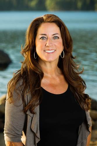 #RealEstate Broker #Truckee #LakeTahoe, 2nd homes/reloc/USAA. 30 yr resident. By day-kayak, SUP, bike, hike with my Aussie. By night-Latin Dance BRE#01158153