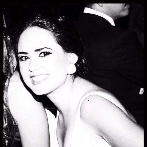 moninamora's profile picture. Lawyer