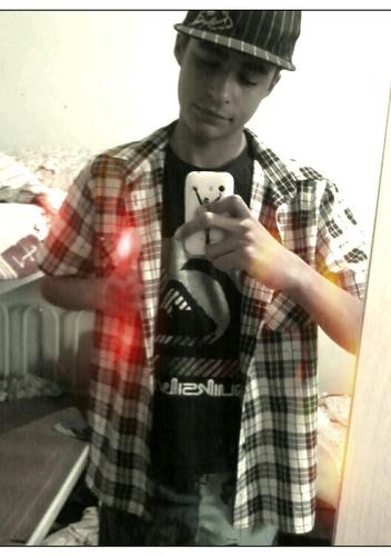 ° Perfiil  2  ,   Viciiado Em Caffeina I no Celu ;)  ,,   Bem vindo toodos '*