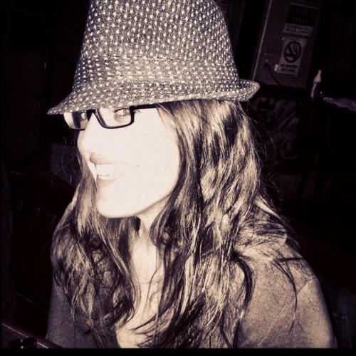 aaames's profile picture. An often enraptured 20-something list-maker, recovering music snob, accident waiting to happen, want-to-be writer & rock star.