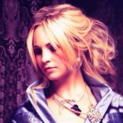 UntaimedCare's profile picture. Jealousy can kill or get you killed. I love playing with fire, and I don't think I'll ever learn. {RP} My biatchh @DamagedVamp