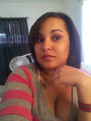 #TeamCute ! #TeamfollowBack so push that follow button , oh && #TeamRedBone biiiiiiiiiiitch :* mwah loves .