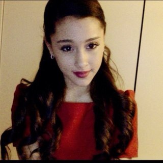 Ariana Grande-Butera; the girl I'm proud to call my idol and the girl I'll never stop supporting.♥ Ari follows ☺