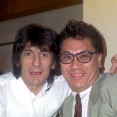 生まれも育ちも川崎。 酒好きなモトヤン。 めちゃくちゃThe Rolling Stones Freakのチョイ悪爺さん‼️