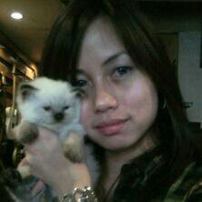 NelleMayol's profile picture. eccentric